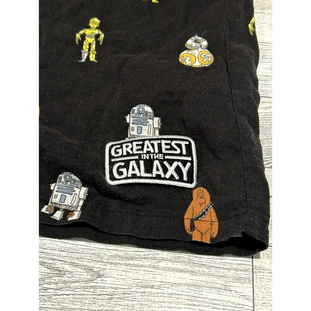 Men's Short Sleeve Button Down Star Wars Black Shirt‎ Disney Store Size MEDIUM